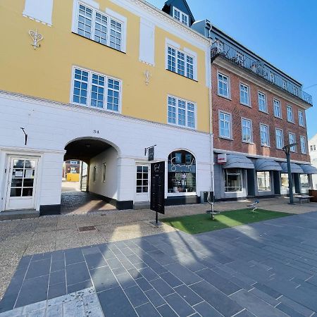 Aday - Charming Apartment In The Pedestrian Street Of Frederikshavn Eksteriør billede