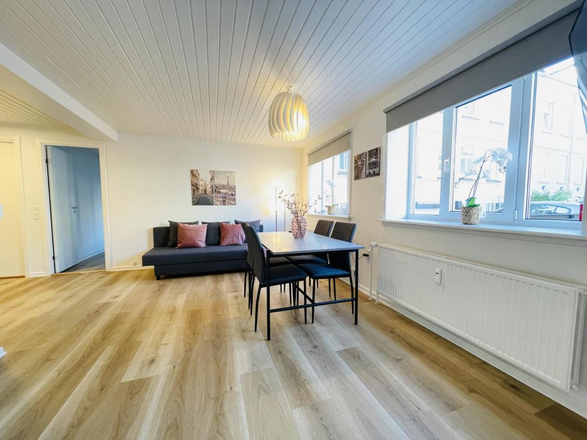 Aday - Charming Apartment In The Pedestrian Street Of Frederikshavn Eksteriør billede
