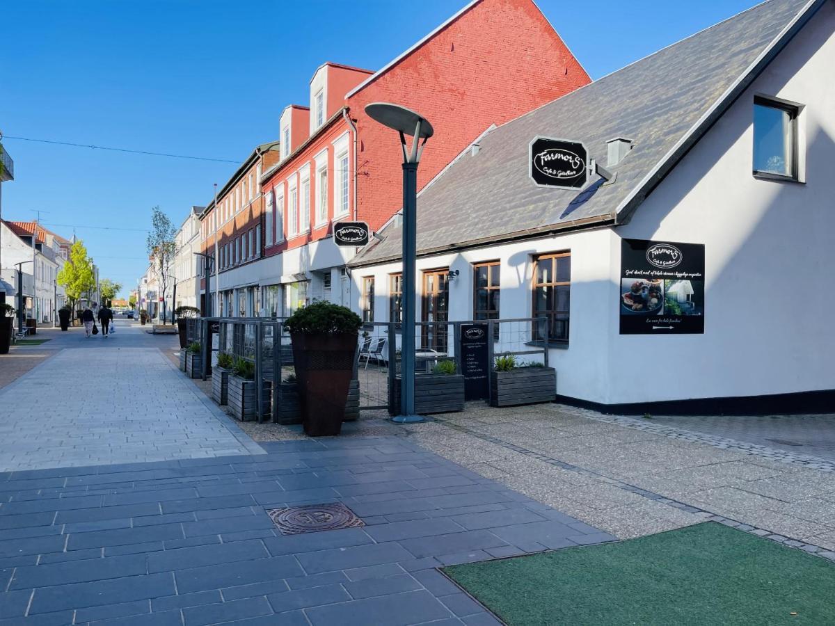 Aday - Charming Apartment In The Pedestrian Street Of Frederikshavn Eksteriør billede