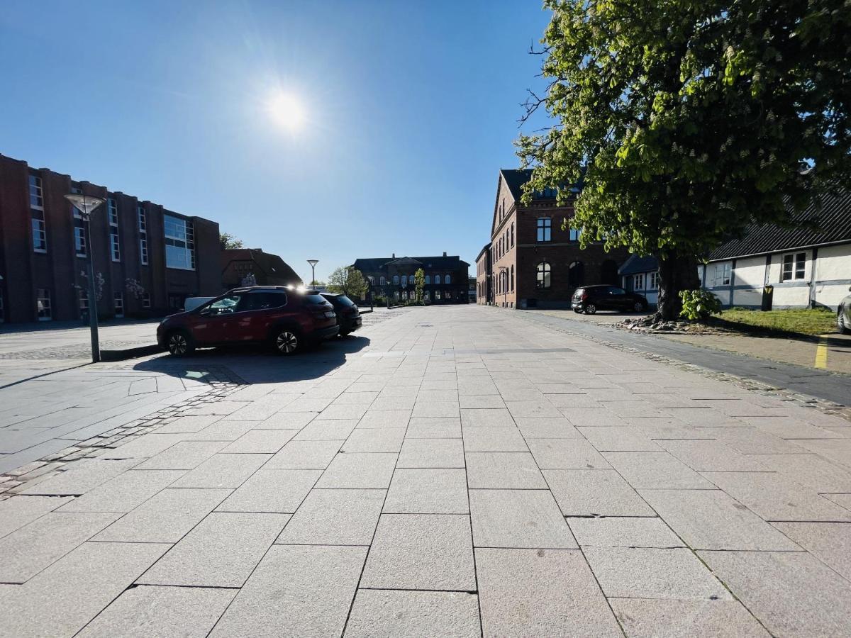Aday - Charming Apartment In The Pedestrian Street Of Frederikshavn Eksteriør billede